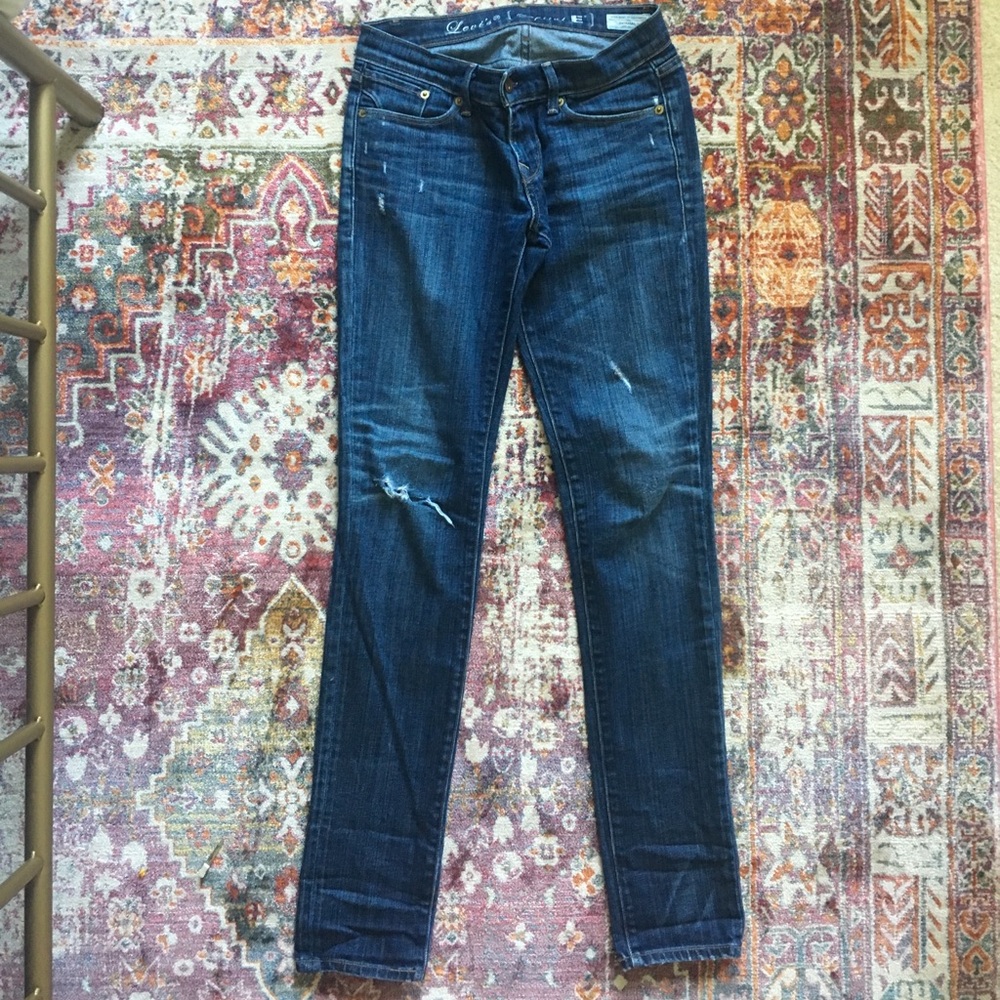 Levi’s capital E, skimmer, low skinny